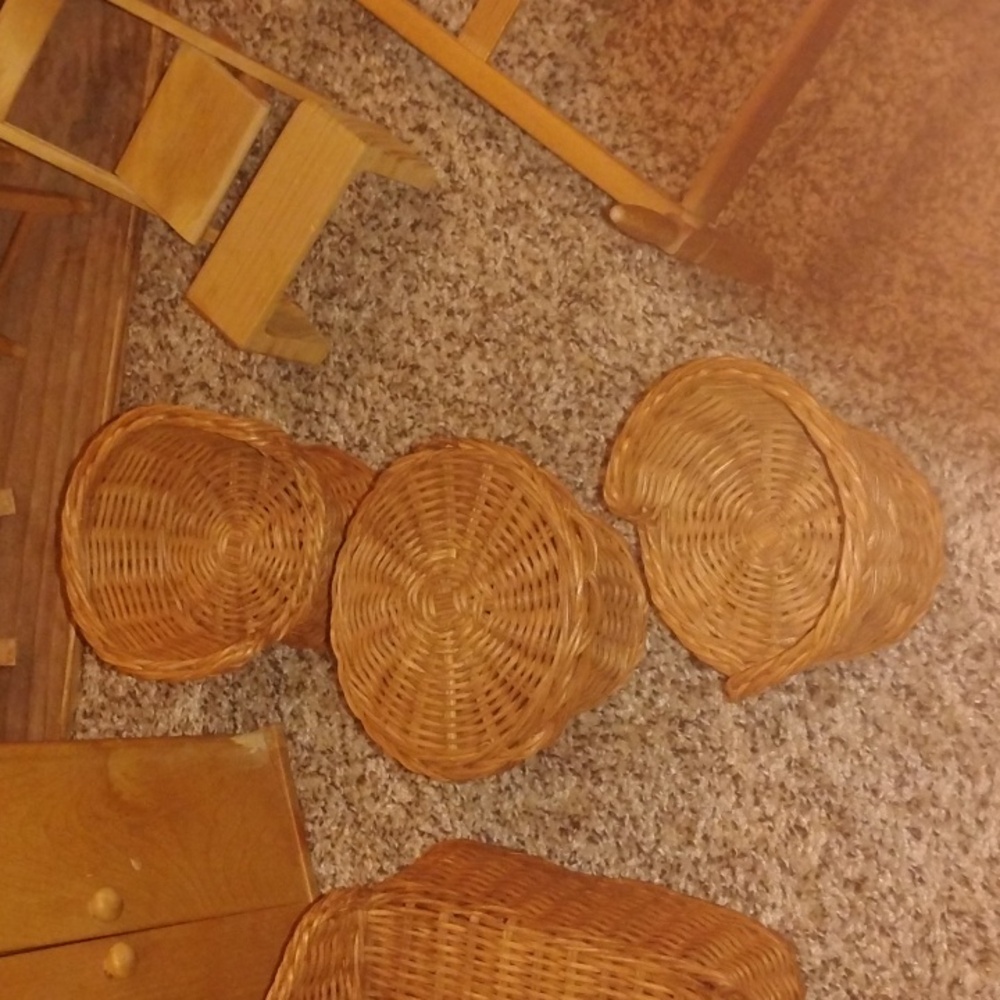 Vintage STROMBECKER Natural Wood and Wicker DOLLHOUSE Lot 14 Pieces TLC - Picture 5 of 10